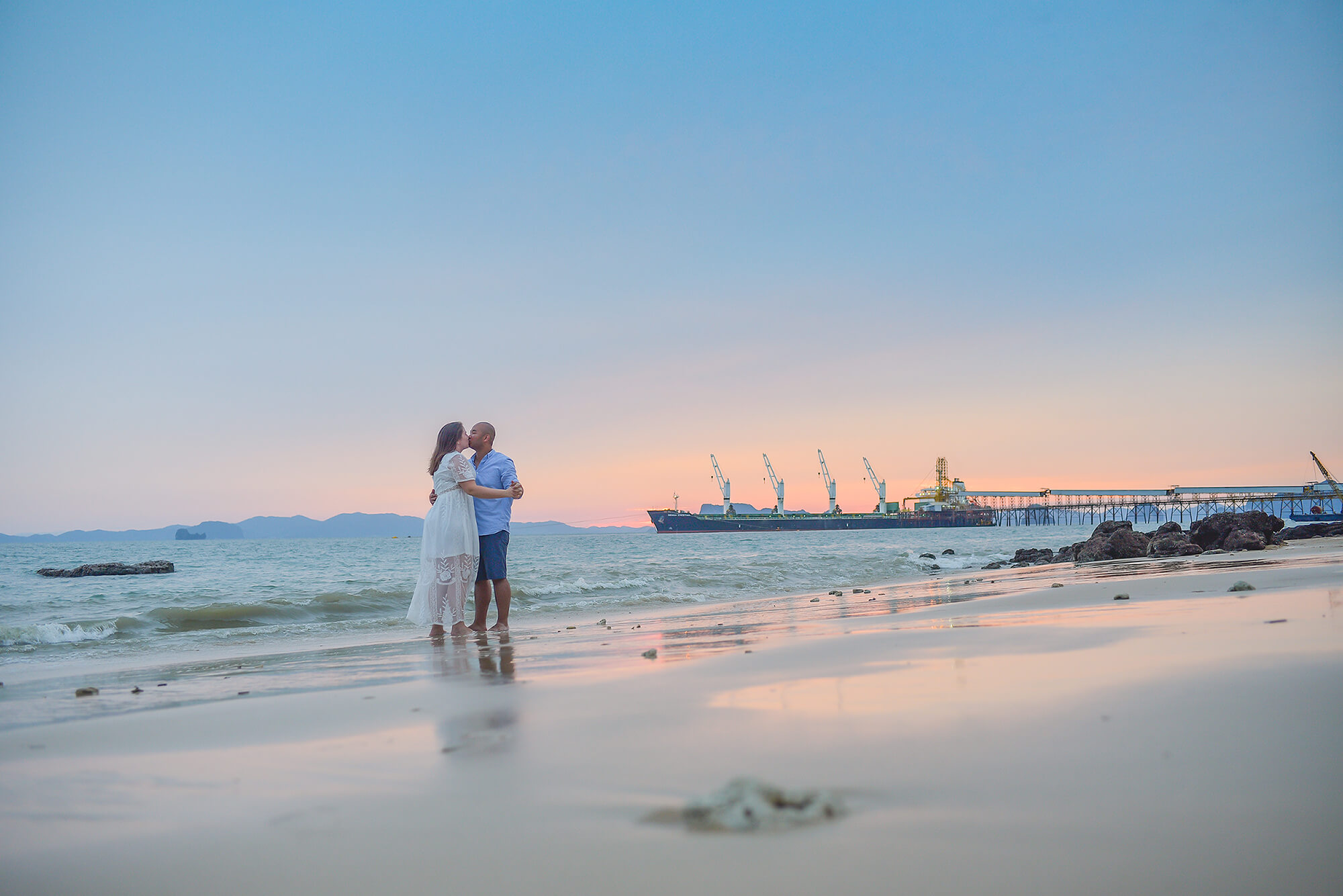 Krabi Engagement and Travel Photographer