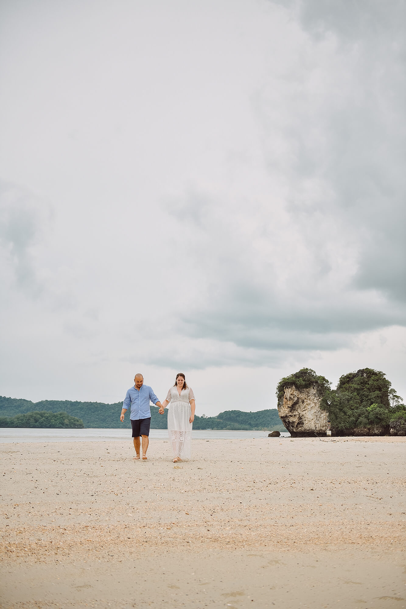 Krabi Engagement and Travel Photographer